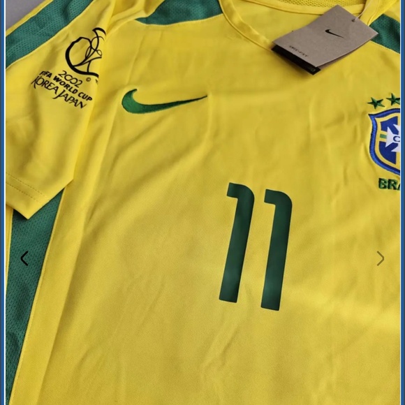 Brand New Brazil 2002 World Cup Home Jersey, Ronaldinho #11 - Picture 3 of 4